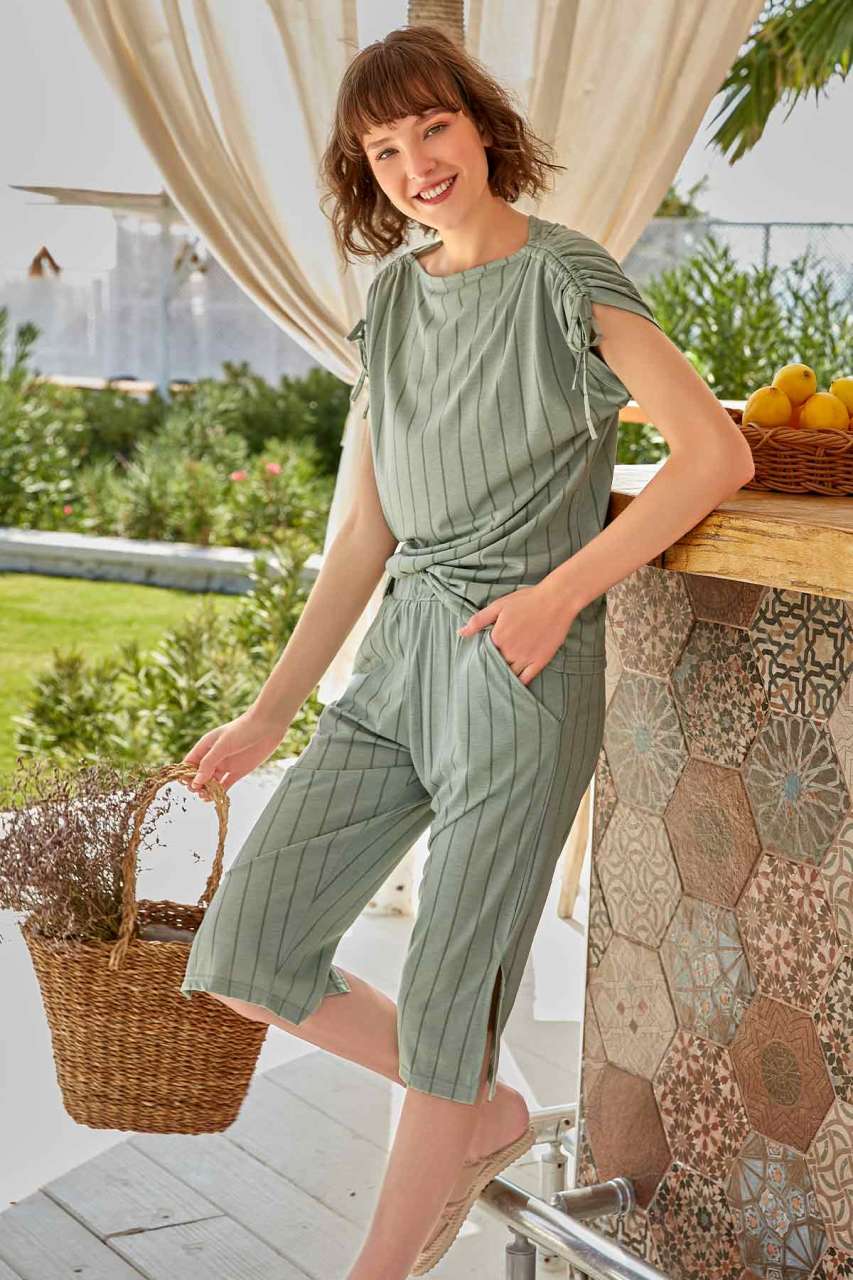 BERRAK 9042 BAYAN KAPRİ PİJAMA TAKIMI